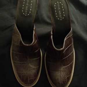 Nine West brown crocodile leather slip-on heels. Size 10